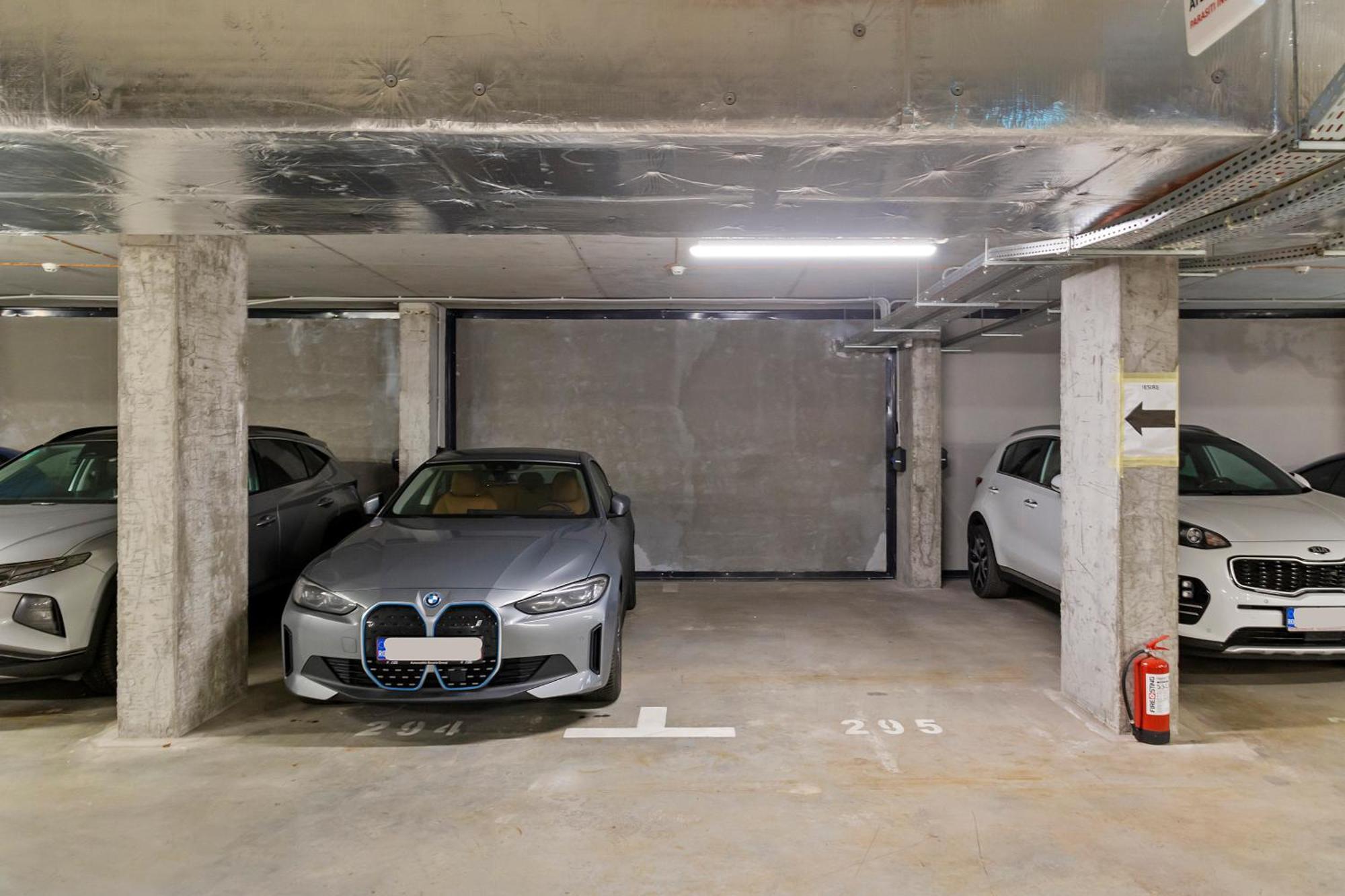 Mido Park Apartment With Private Parking & Self Check-In Bucharest Exterior photo