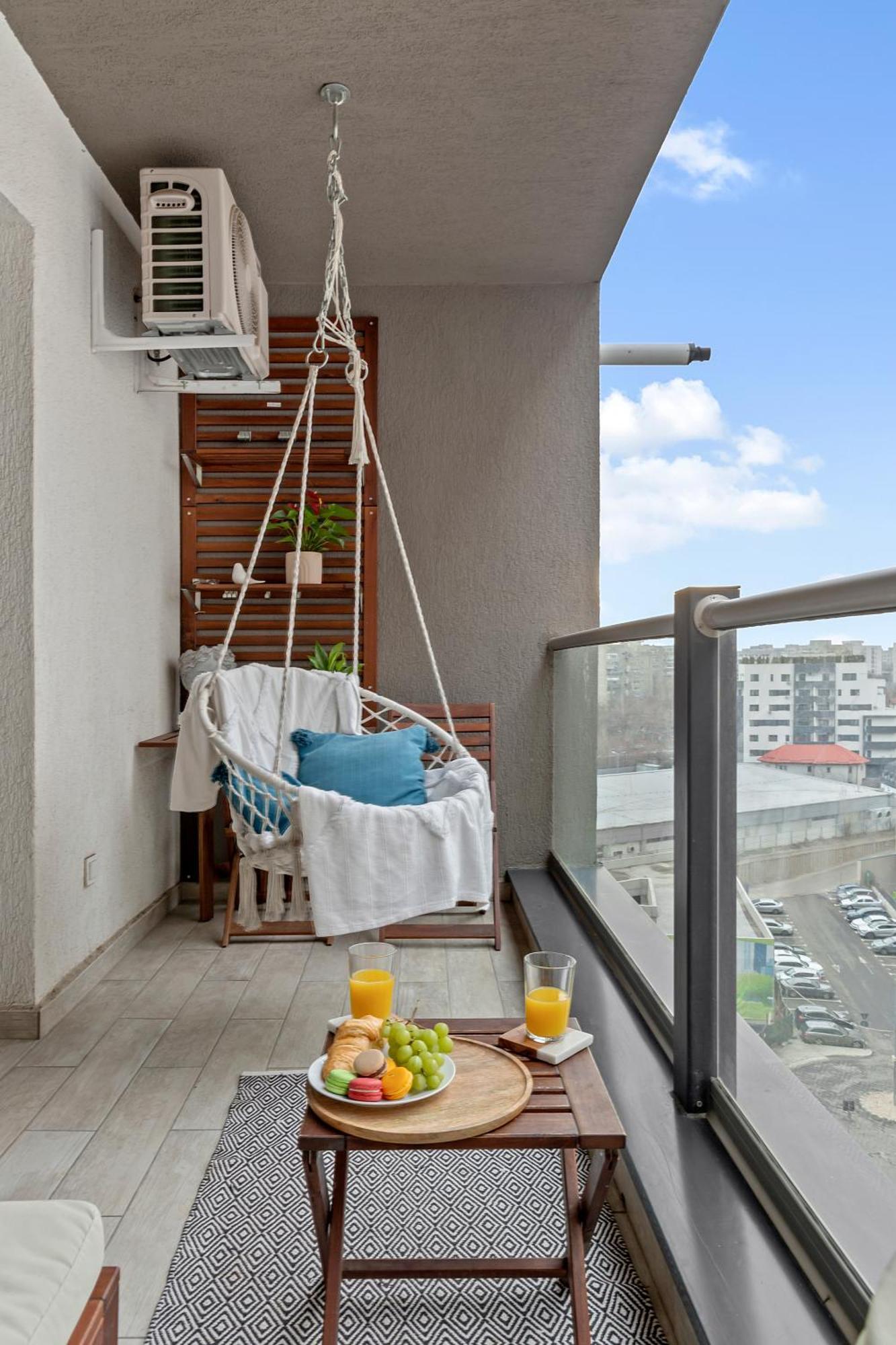 Mido Park Apartment With Private Parking & Self Check-In Bucharest Exterior photo