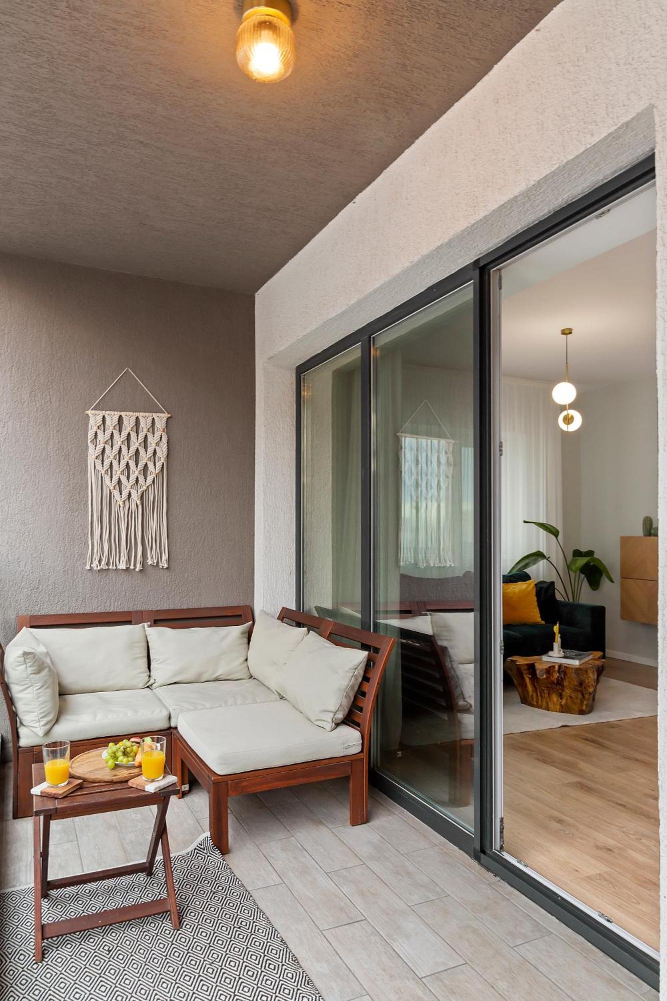 Mido Park Apartment With Private Parking & Self Check-In Bucharest Exterior photo